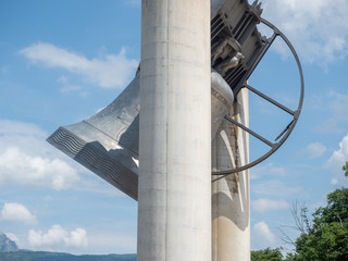 park of memory, maria dolens bell i