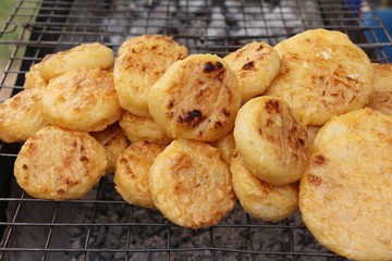 Grilled sticky rice with egg plating delicious