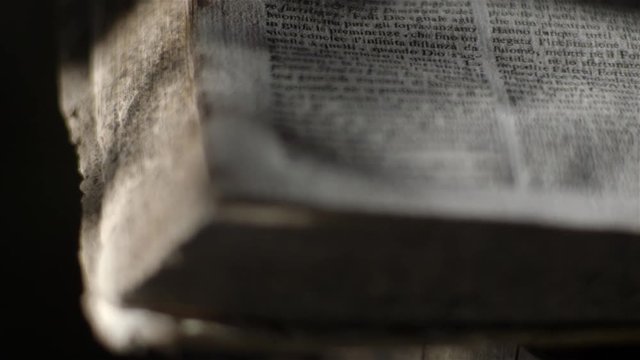 LIBRO ANTICO