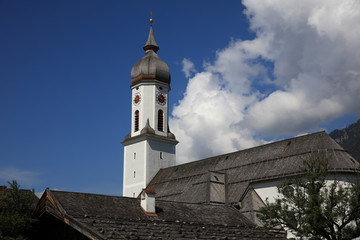Fototapeta premium Pfarrkirche St. Martin in Garmisch-Partenkirchen. Deutschland