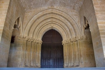 Fronton de l'église d'Ujué