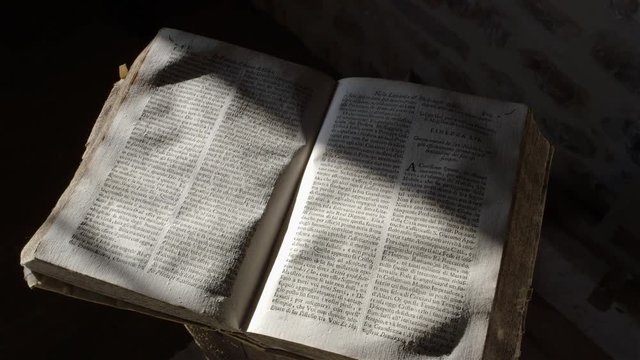LIBRO ANTICO