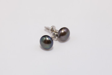 silver earrings with black pearls