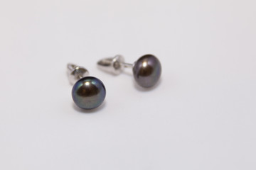 silver earrings with black pearls