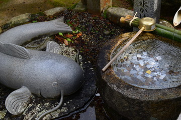 水かけなまず_大村神社