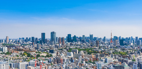 東京 　青空と都市風景