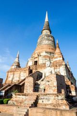 Fototapeta premium Big and old pagoda : Wat Yai Chaimongkol Ancient temple Ayutthaya, Thailand that very famous for tourist