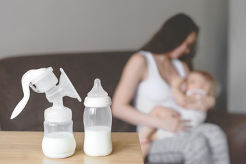 breastfeeding baby and pumping