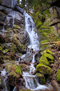 Nat&uuml;rlicher Wasserfall Blauenthal im Erzgebirge. In der N&auml;he der Stadt Schwarzenberg. 