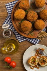 Rice balls with minced meat.