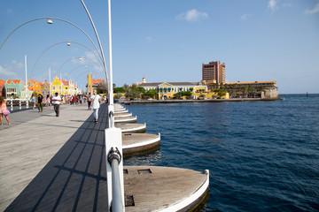 Willemstad - Königin-Emma-Brücke - (Karibik/Niederländische Antillen)