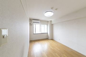 住宅・リフォーム・ビフォー・アフター素材・洋室・ビフォー 　