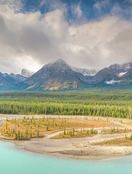 Goats and Glaciers viewpoint in Canada