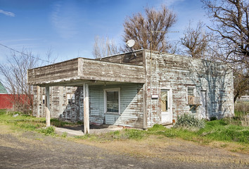 Service Station In Lowden