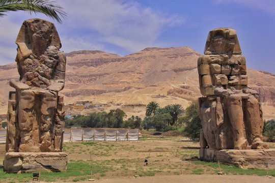 Les Colosses de Memnon