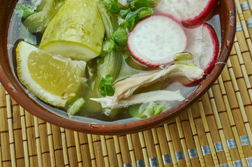 Pozole Verde de Pollo