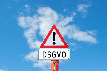 Datenschutz-Grundverordnung Warnschild