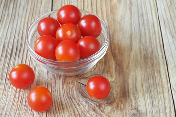 Cherry tomatoes in bowl