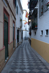 Fototapeta na wymiar Gasse in Sevilla, Spanien (Andalusien)