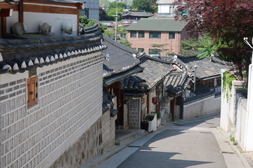 Fototapeta premium Bukchon Hanok Village in Seoul 