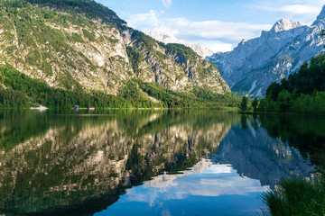 Almsee mit Blick auf das tote Gebirge