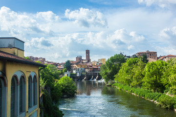 Melegnano in provincia di Milano, Lombardia - Italia - durante una giornata di sole e nuvole