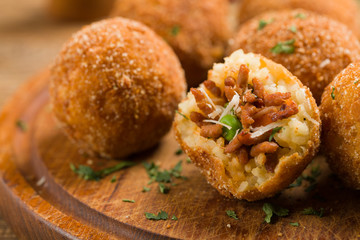 Rice balls with minced meat.