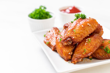 barbecue chicken wings with white sesame