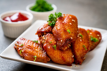 barbecue chicken wings with white sesame