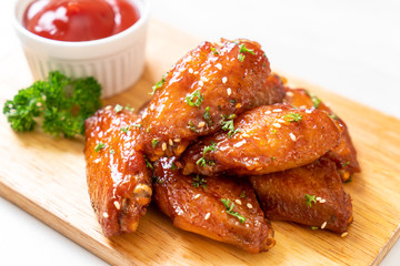 barbecue chicken wings with white sesame