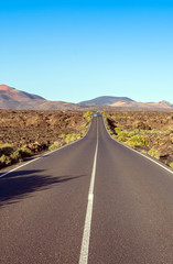 Fototapeta na wymiar road to Timanfaya National Park, Lanzarote, Canary Islands, Spain.