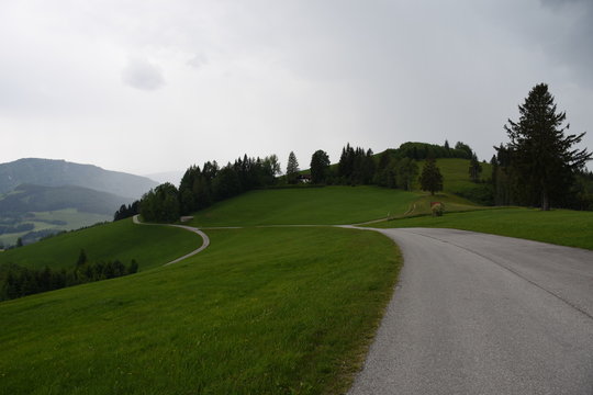 Ober&ouml;sterreich, Laussa, Spadenberg, Plattenberg, Landwirtschaft, Bauernhof, Sacherl, Stra&szlig;e, Weg, Forststra&szlig;e, Alpenvorland, Gewitter, Wolken