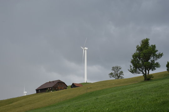 Windenergie, Windrad, Windr&auml;der, Strom, gr&uuml;n, gr&uuml;ne Energie, Windkraftwerk, Windkraft, Propeller, Wind, Laussa, Ober&ouml;sterreich, Wetter, Gewitter, Plattenberg