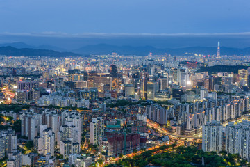 Fototapeta na wymiar downtown of seoul city skyline night view in seoul, south korea