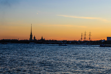 Naklejka premium St. Petersburg sunset on the Neva river