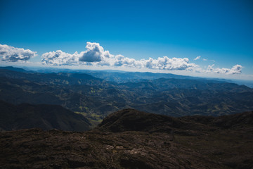 Céu Azul dos Pico dos Marins