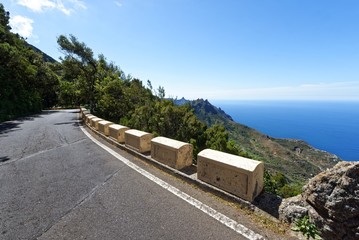 Teneriffa - Straßen im Anaga-Gebirge