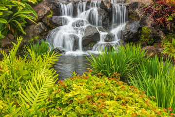 Obrazy na Szkle  Piękny wodospad na Maui