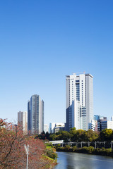 市ヶ谷駅付近からの外堀の風景