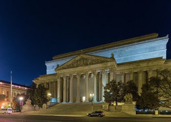 Obraz premium Budynek Archiwów Narodowych w Waszyngtonie