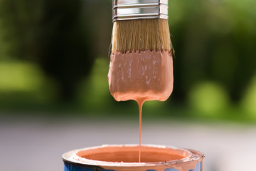 Color leaks from the painting brush