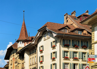Obraz premium Historical building with spire Hotelgasse street in Bern