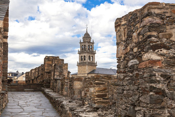 Vista de Ponferrada desde el castillo templario