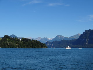 Fototapeta na wymiar Lake Lucerne