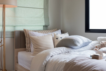 Fototapeta na wymiar modern single bedroom