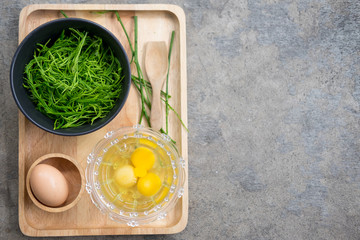 Ingredient for fried acacia pennata omelet