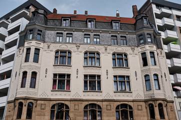 Fototapeta na wymiar Historische und moderne Architektur in Köln, Deutschland