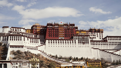 Fototapeta na wymiar Potala palace, Lhasa, Tibet, China