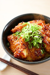 甘辛ダレのとり天丼