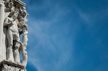 st mark's square statue